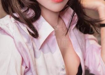 谁说浴缸不能有魔法？Sally Dorasnow在线图集见证奇迹！